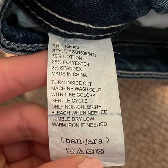 Size 0, Medium Wash Jeans with Cargo-Style Pockets - Picture 7 of 7